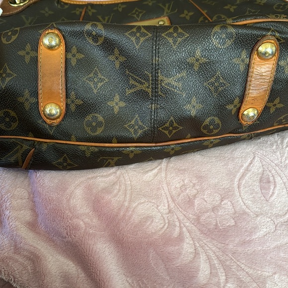 Louis Vuitton Galliera PM - Picture 4 of 13